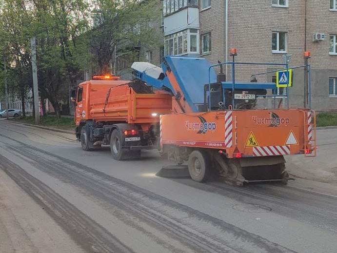 О работах по уборке города.