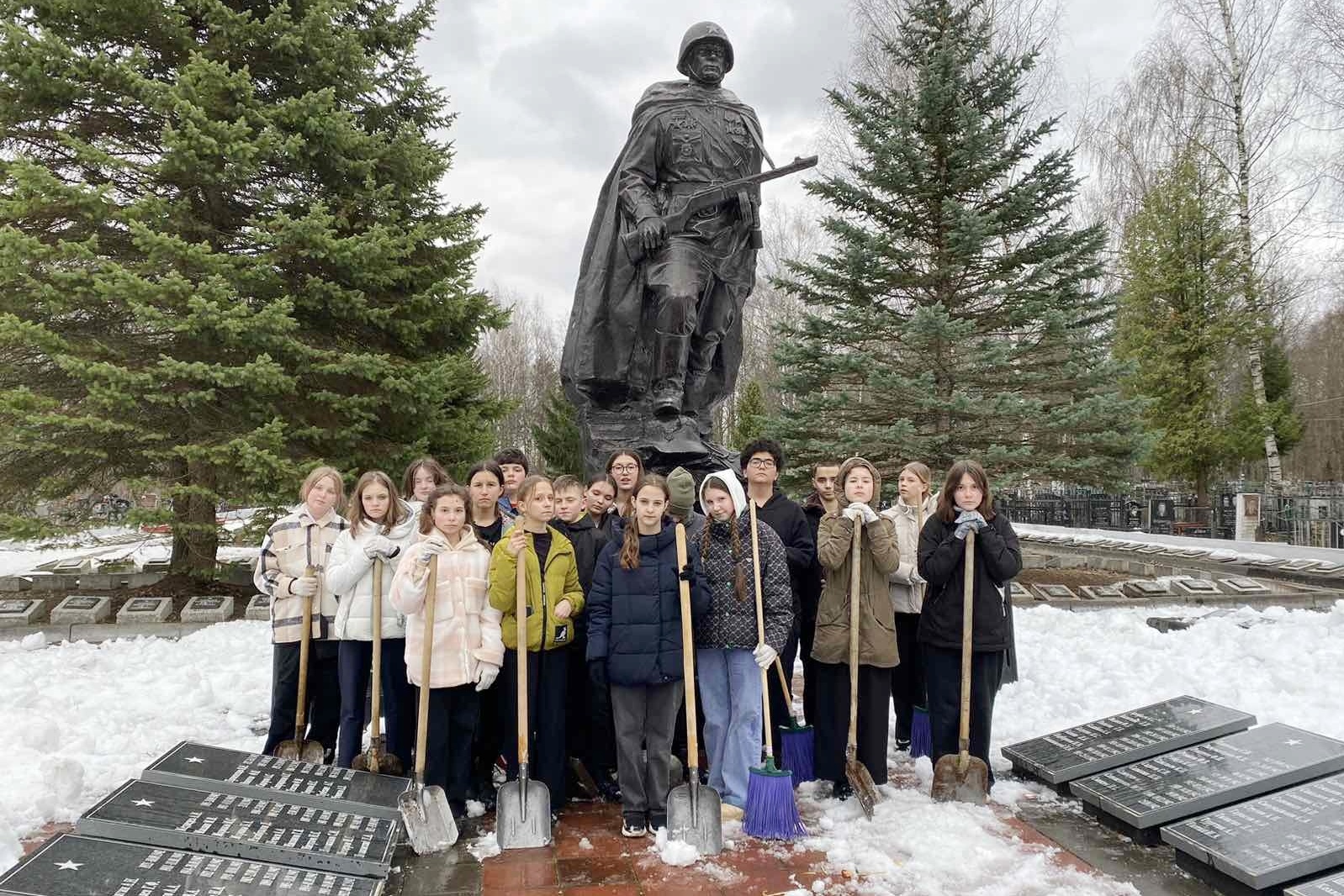 В Иванове к Дню Победы начали приводить в порядок воинские мемориалы.