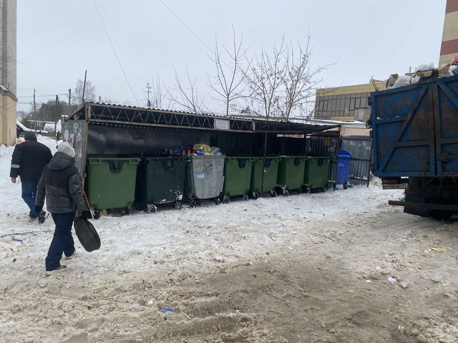 В мэрии открыта «горячая линия» по содержанию площадок для сбора ТКО.