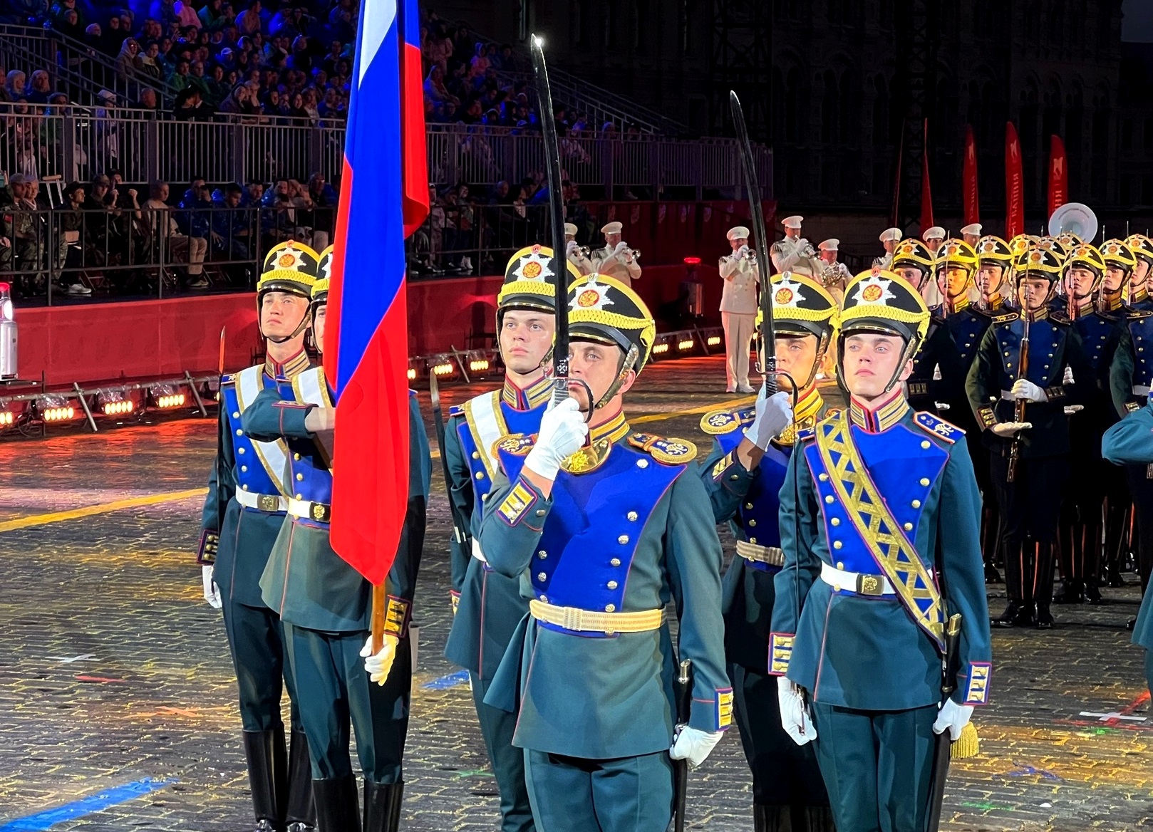 Юный ивановский исполнитель Макар Смыслов выступил на Красной площади.