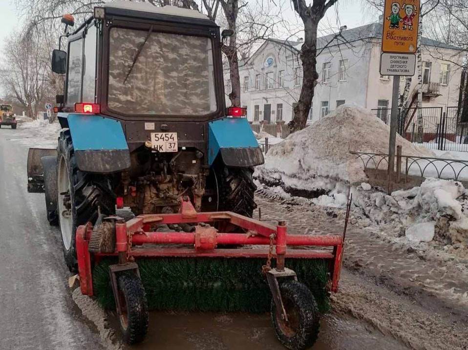 О дневных работах по уборке города.