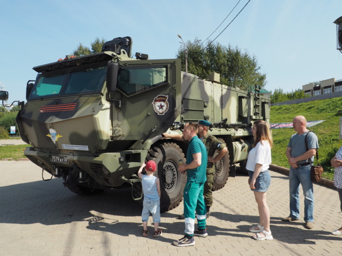 Фестиваль «Внеси свой вклад в Победу» прошел на площади Пушкина.