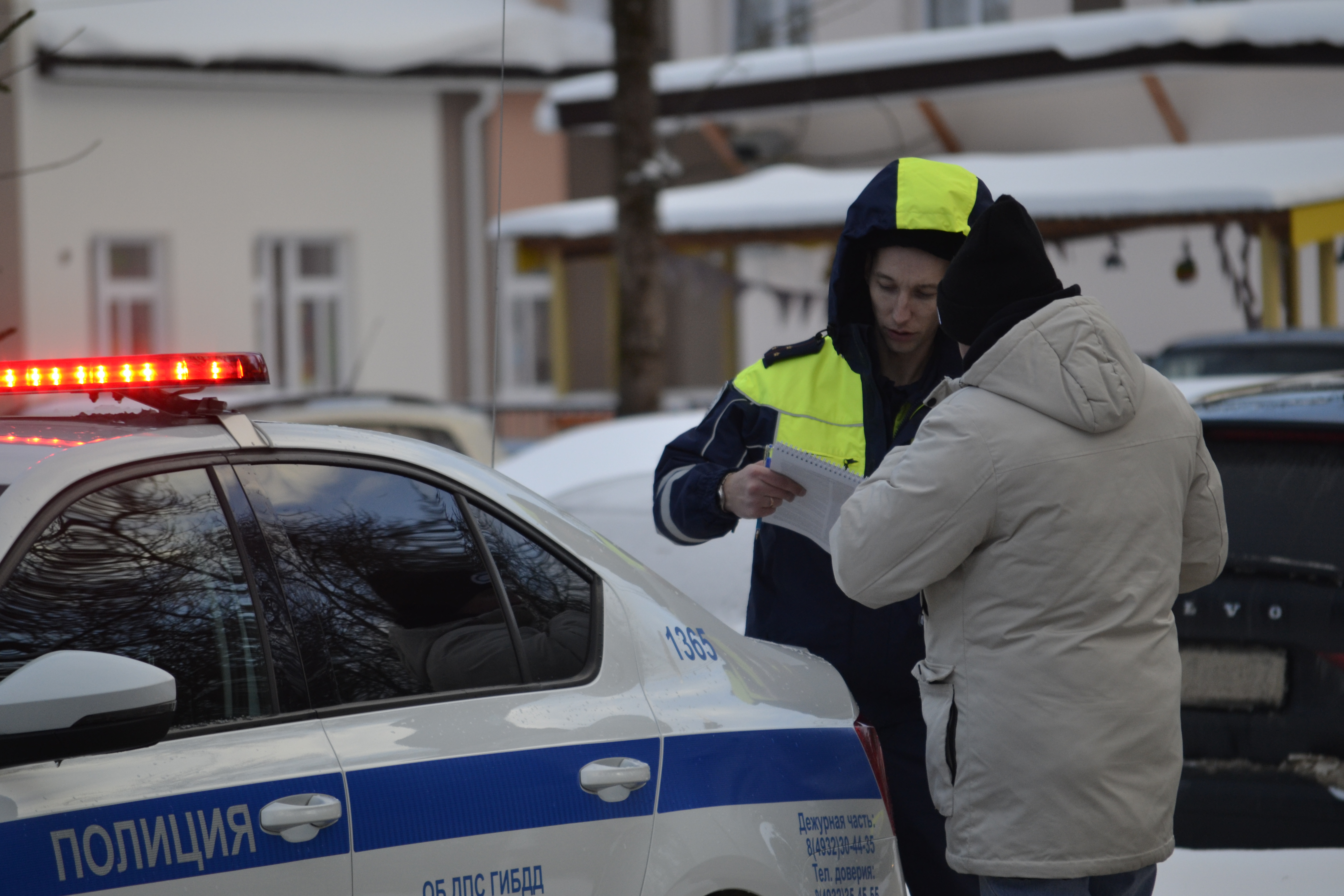 Автомобили, мешающие уборке городских улиц, будут эвакуировать.