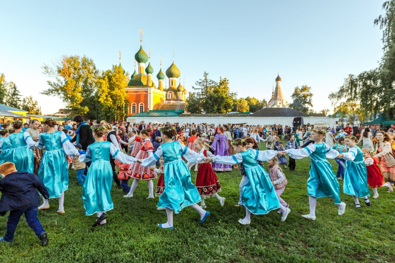 Более 110 туристических фестивалей пройдет в этом году на &quot;Золотом кольце&quot;.