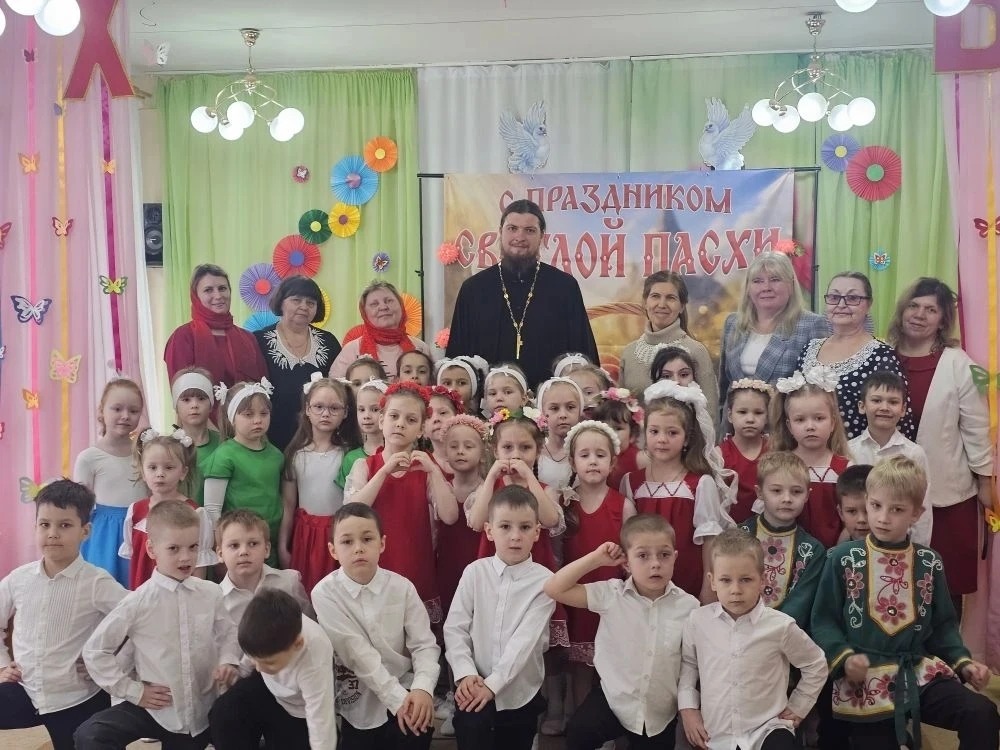 Пасхальный утренник в детском саду № 6 "Лесная сказка".
