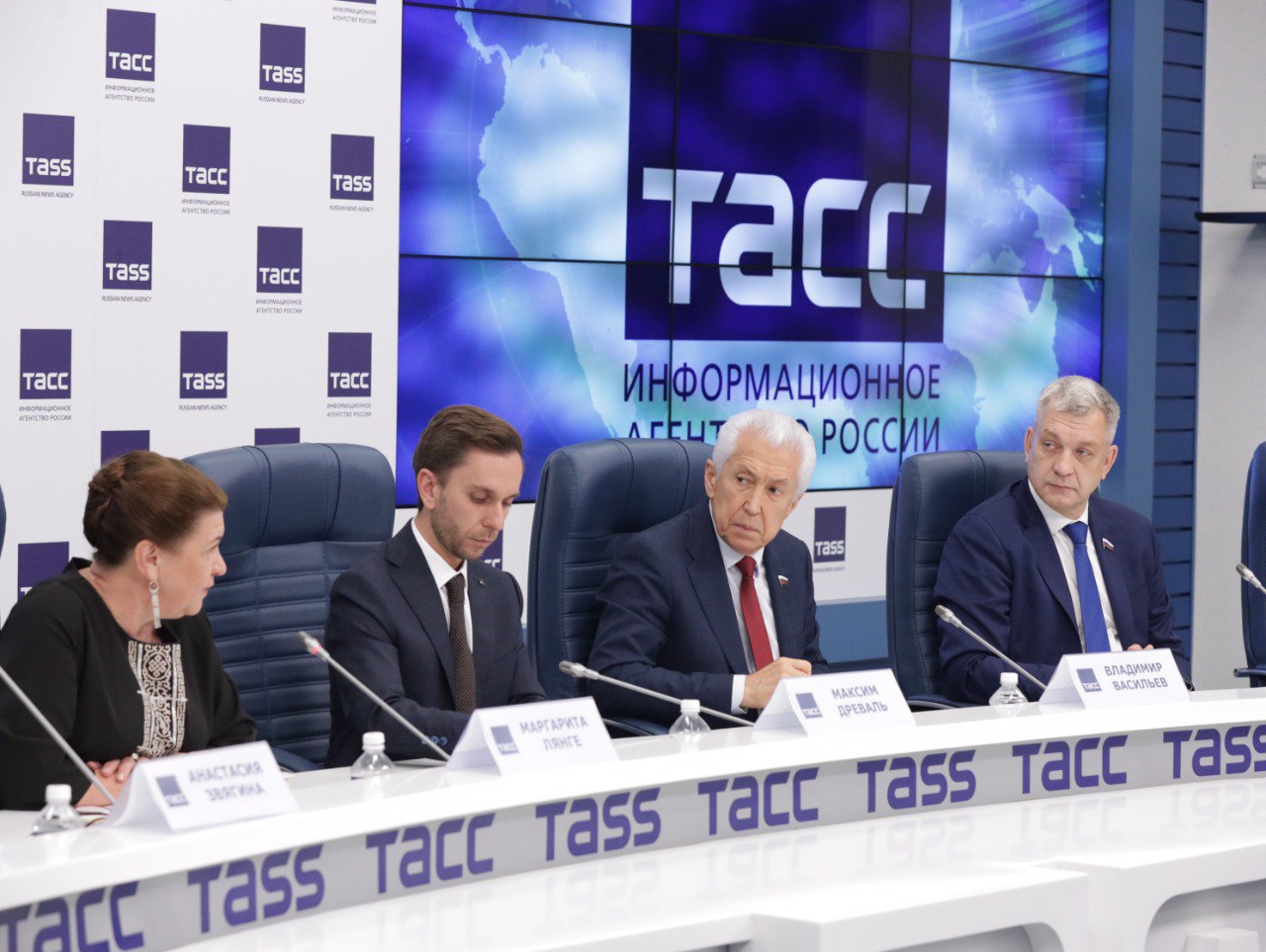 В Москве дали старт фотоконкурсу «Знание.Россия - Народы России».