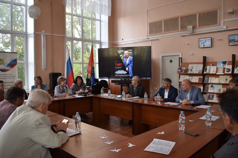 Расул Гамзатов - проводник между культурами мира.