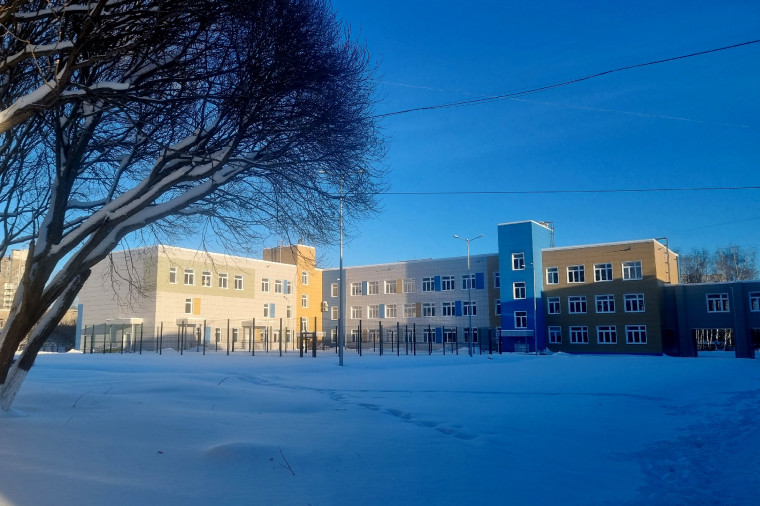 В новый школьный корпус в Суховке на первом этапе переведут 8 классов. В новый школьный корпус в Суховке на первом этапе переведут 8 классов.