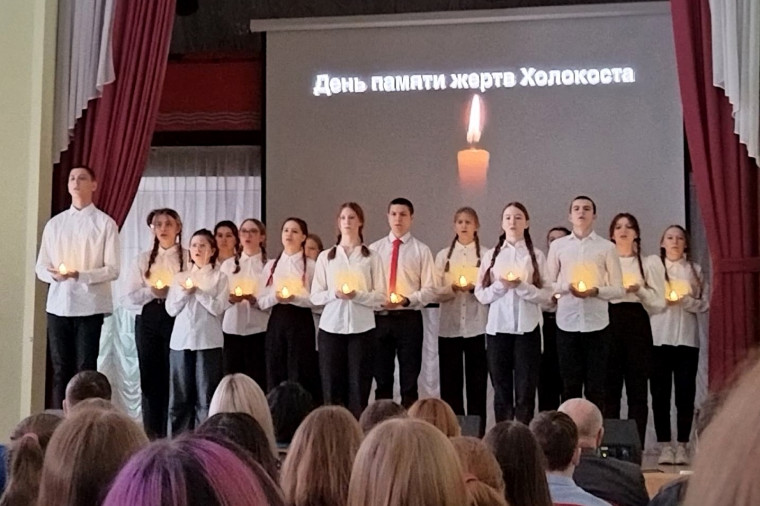 В Иванове почтили память жертв Холокоста. В Иванове почтили память жертв Холокоста.