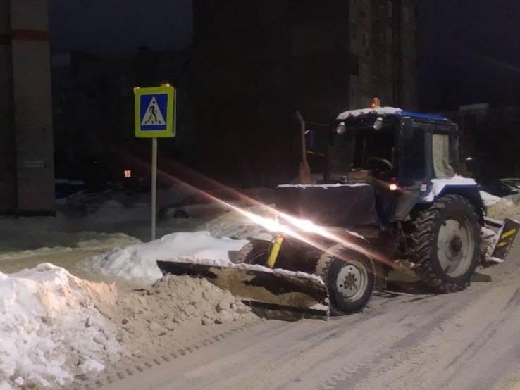 В ночь с 28 на 29 января в работах по уборке дорог города Иванова были задействованы 32 единицы спецтехники. В ночь с 28 на 29 января в работах по уборке дорог города Иванова были задействованы 32 единицы спецтехники.
