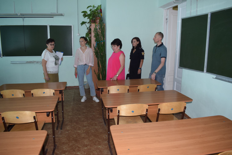 Продолжается приемка учреждений образования к предстоящему учебному году. Продолжается приемка учреждений образования к предстоящему учебному году.