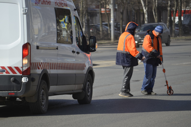 В областном центре началась подготовка к разметке дорог. В областном центре началась подготовка к разметке дорог.