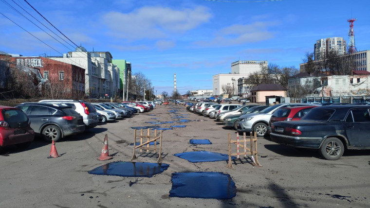 На бульваре Кокуй выполнили ямочный ремонт. На бульваре Кокуй выполнили ямочный ремонт.