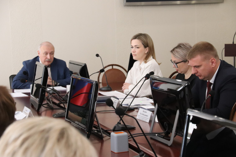 Состоялось заседание рабочей группы по противодействию теневой занятости и легализации трудовых отношений. Состоялось заседание рабочей группы по противодействию теневой занятости и легализации трудовых отношений.