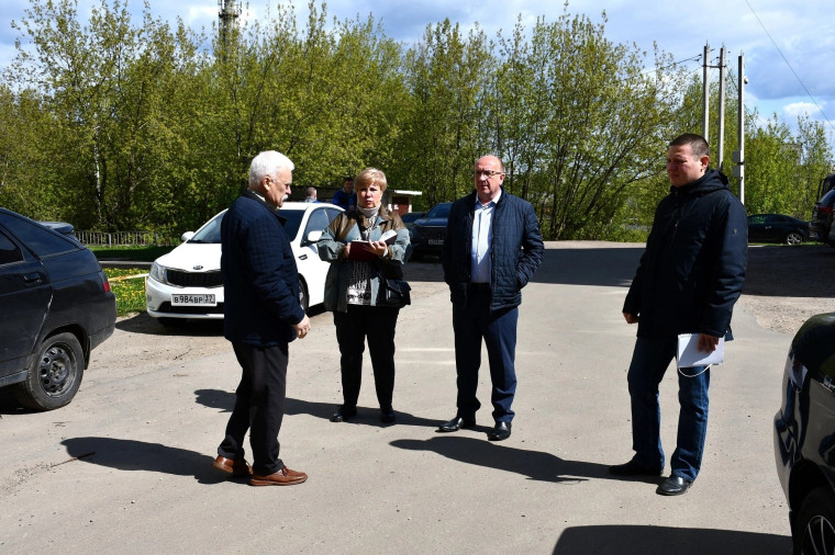 В рамках исполнения наказов избирателей депутаты провели работу на своих округах. В рамках исполнения наказов избирателей депутаты провели работу на своих округах.