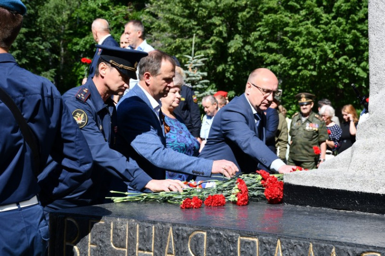 В областном центре почтили память погибших в годы Великой Отечественной войны. В областном центре почтили память погибших в годы Великой Отечественной войны.
