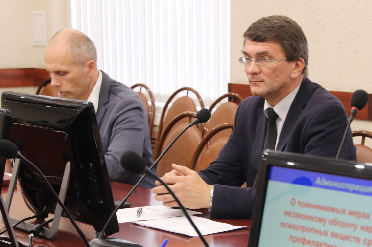 Состоялось заседание комиссии по делам несовершеннолетних Советского района. Состоялось заседание комиссии по делам несовершеннолетних Советского района.