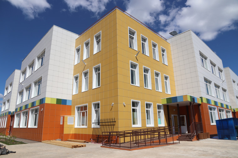 По нацпроектам в Иванове построено две школы и три детских сада. По нацпроектам в Иванове построено две школы и три детских сада.