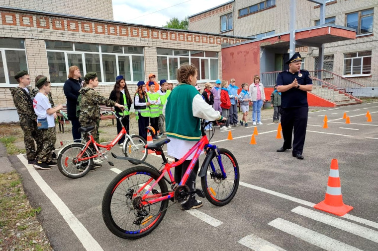 В Иванове прошёл городской слёт юных инспекторов движения. В Иванове прошёл городской слёт юных инспекторов движения.