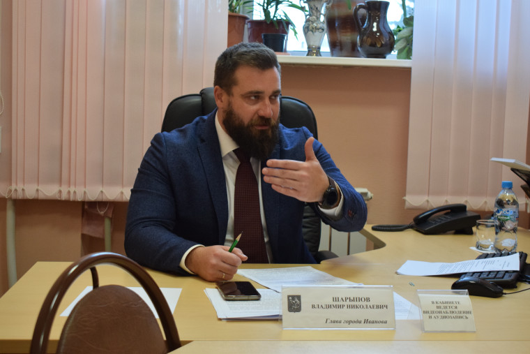 Мэр Владимир Шарыпов провел личный прием граждан. Мэр Владимир Шарыпов провел личный прием граждан.