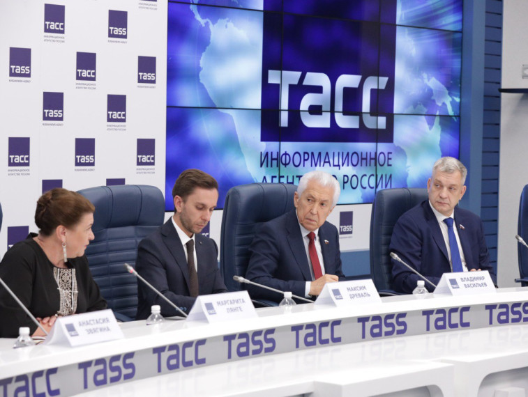 В Москве дали старт фотоконкурсу «Знание.Россия - Народы России». В Москве дали старт фотоконкурсу «Знание.Россия - Народы России».