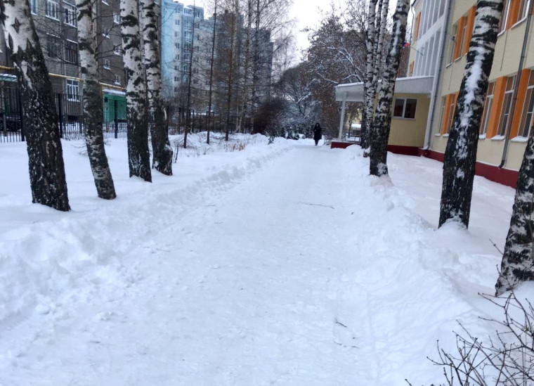 Депутаты городской и областной думы подключились к работе на округах по очистке территорий от снега. Депутаты городской и областной думы подключились к работе на округах по очистке территорий от снега.